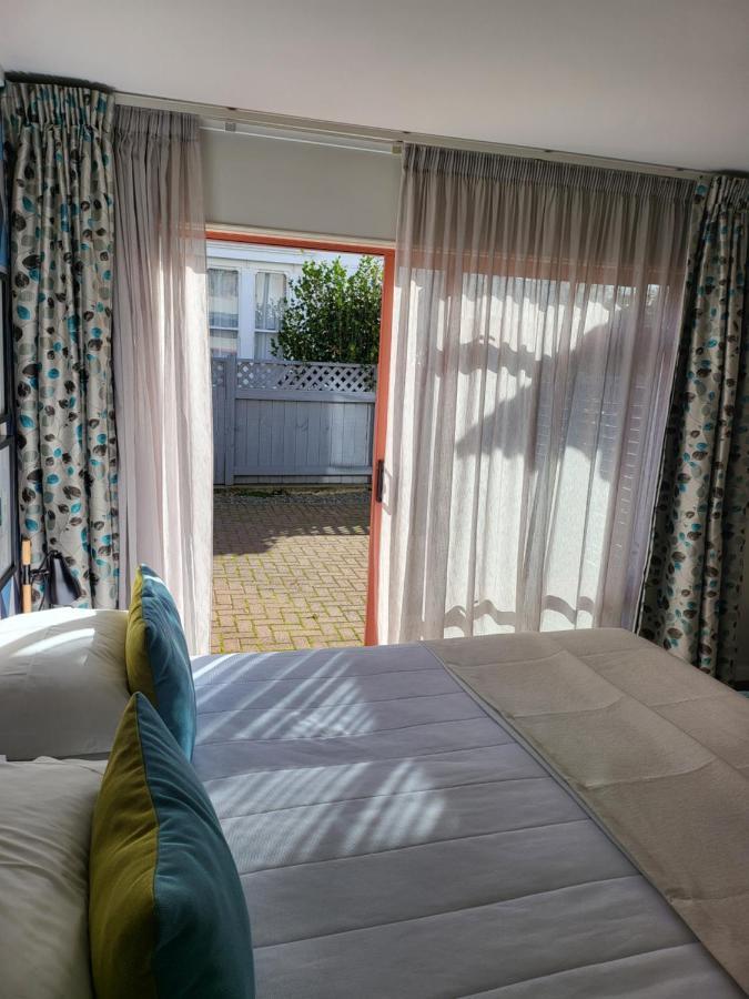 Asure Destiny On Fitzherbert Motel Palmerston North Exterior photo