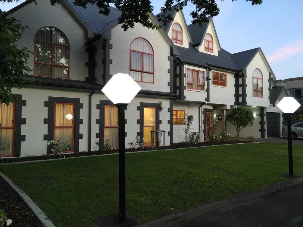 Asure Destiny On Fitzherbert Motel Palmerston North Exterior photo